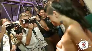 نوجوان Pats approfitt نے بالغ چاچی کے فقط سکس ایرانی نشے میں ریاست کا فائدہ اٹھایا اور اسے بھاڑ میں جاؤ