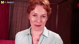 بہت بڑا ڈک fucks تنگ سنہرے بالوں سکس فقط ایرانی والی بلی