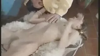 جنگل میں بڑے موٹے دودھ کے ساتھ لڑکی جنسی کے لئے سکس چت زنده ایرانی کتا انداز پر جھکا جاتا ہے